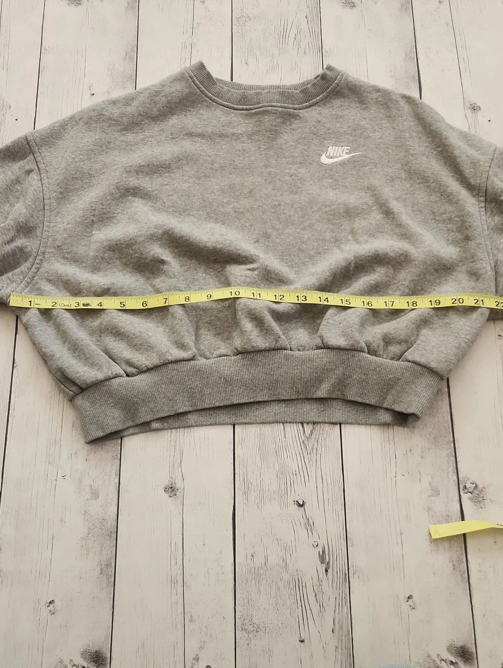 Nike Girls Size Large Gray Crop Sweatshirt